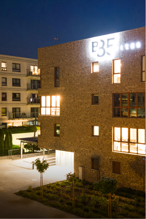 Advantages of B85 Suites: 